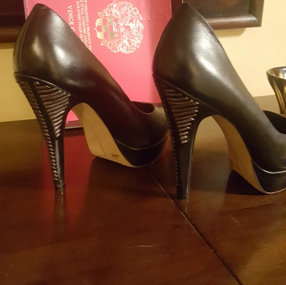 Vince Camuto elegant heels - Picture 4 of 7